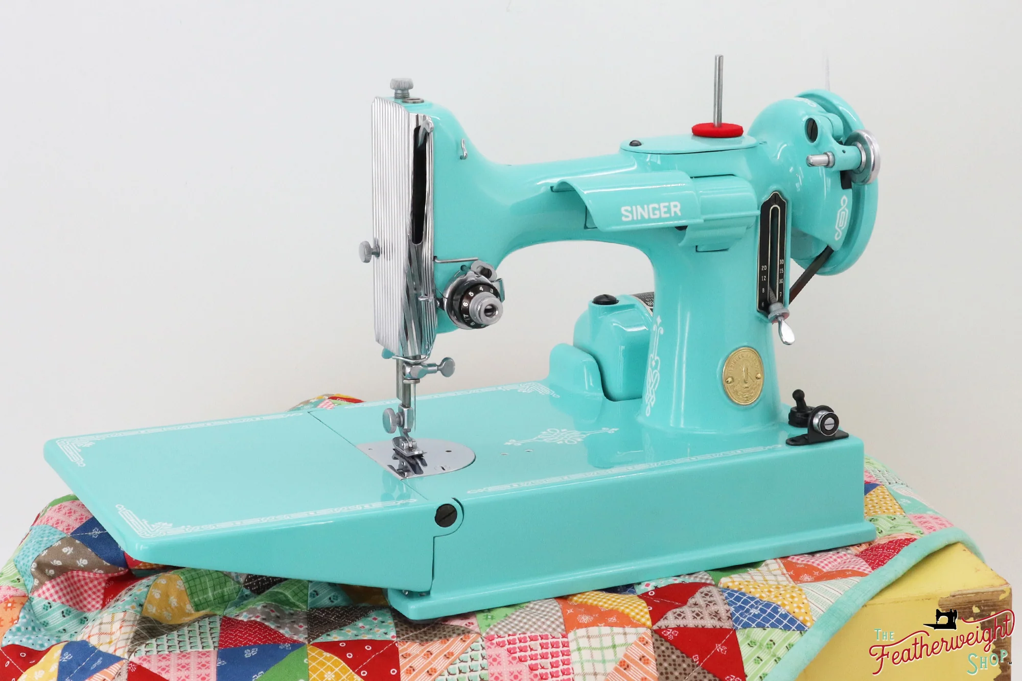 Singer Featherweight 221, AH334*** - Fully Restored in Tiffany Blue - Image 2