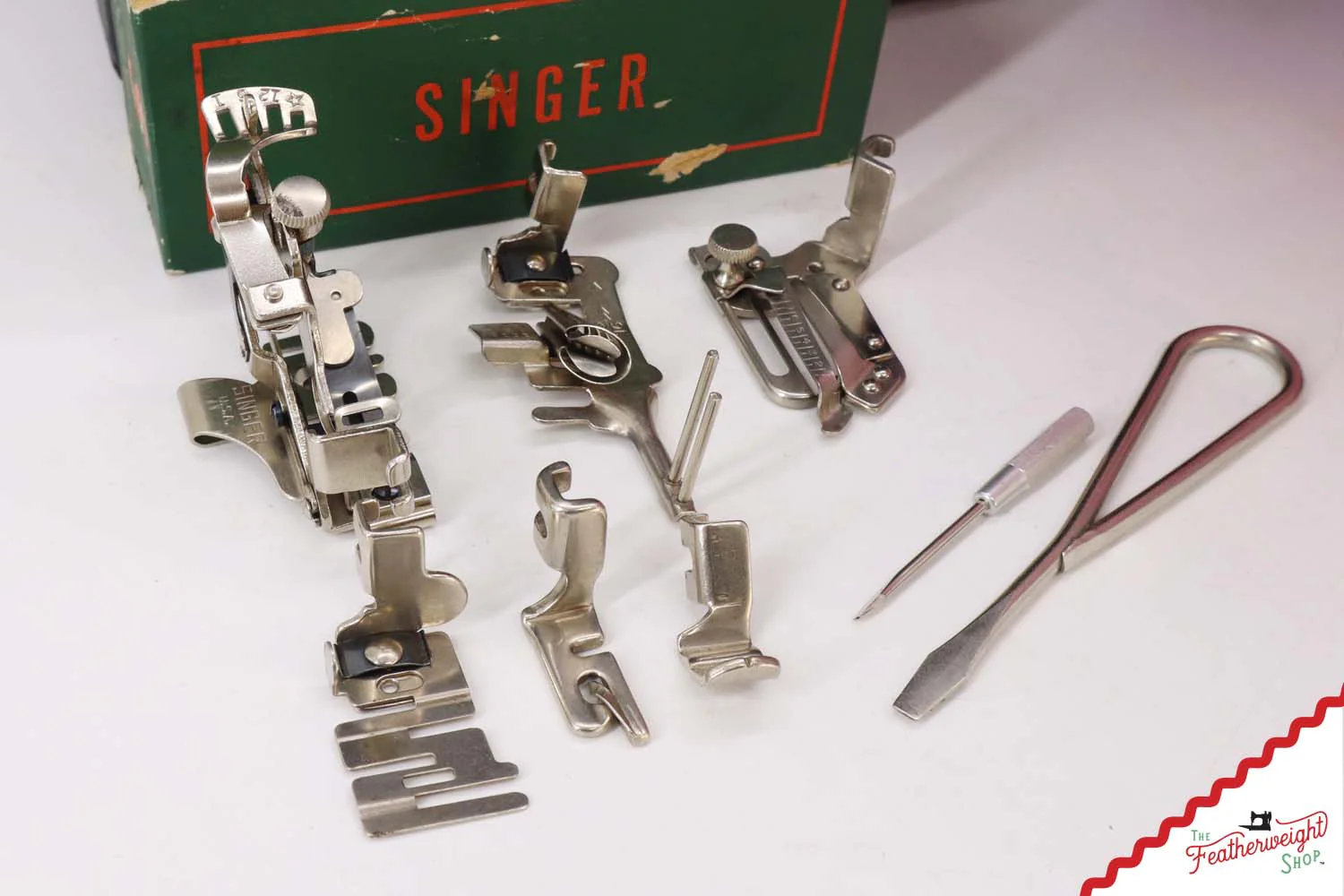 Singer Featherweight 221 AH577*** - Fully Restored in Rosy Posy Pink - Image 17