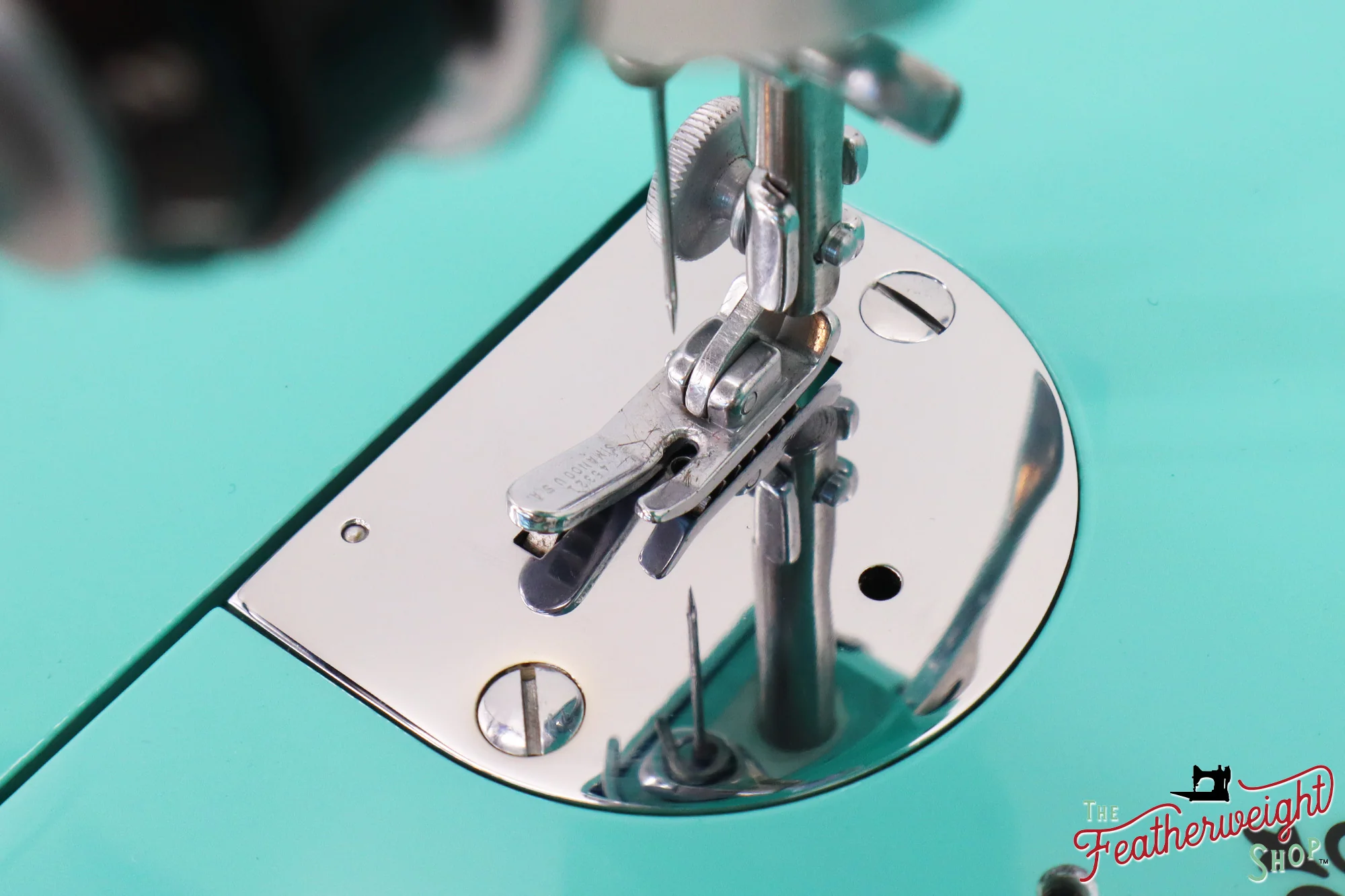 Singer Featherweight 221, AH9815** - Fully Restored in Tiffany Blue - Image 17
