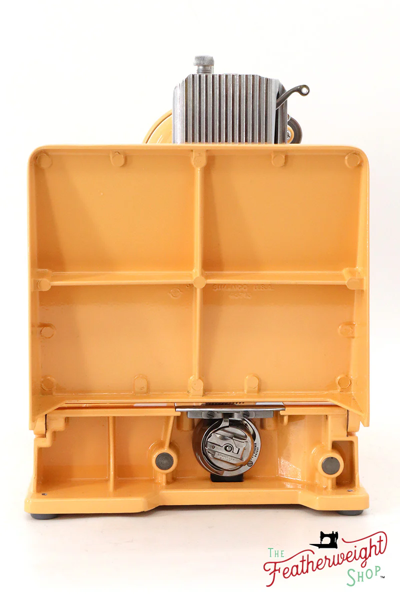 Singer Featherweight 221, AJ569*** - Fully Restored in Dreamcicle - Image 6
