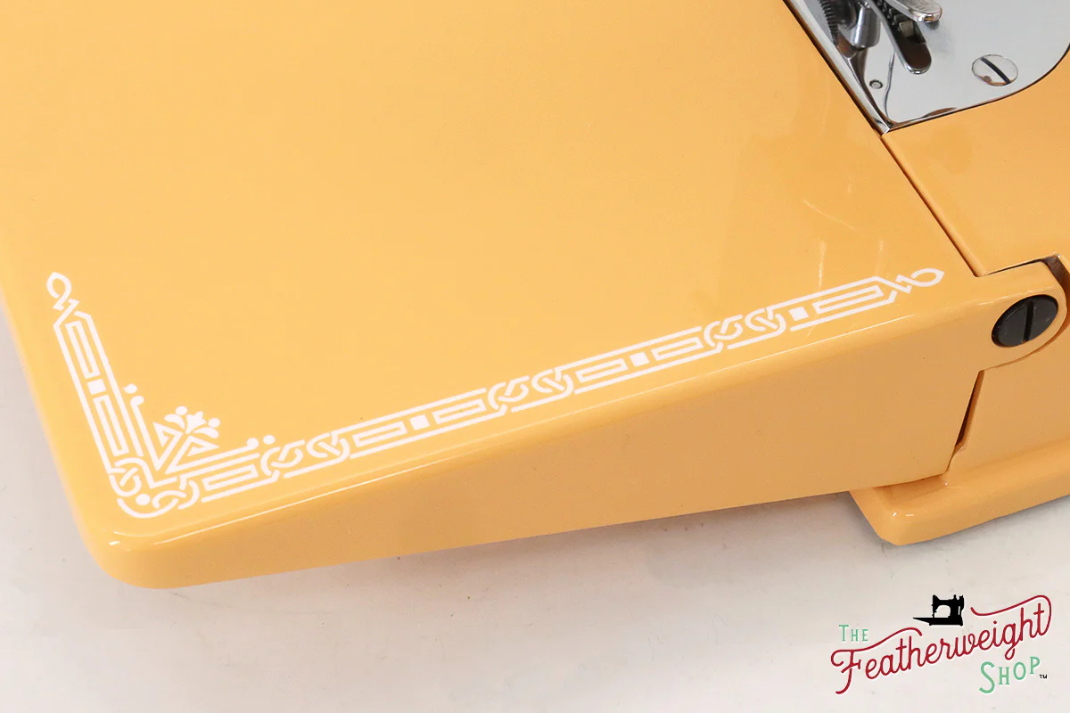 Singer Featherweight 221, AJ569*** - Fully Restored in Dreamcicle - Image 8