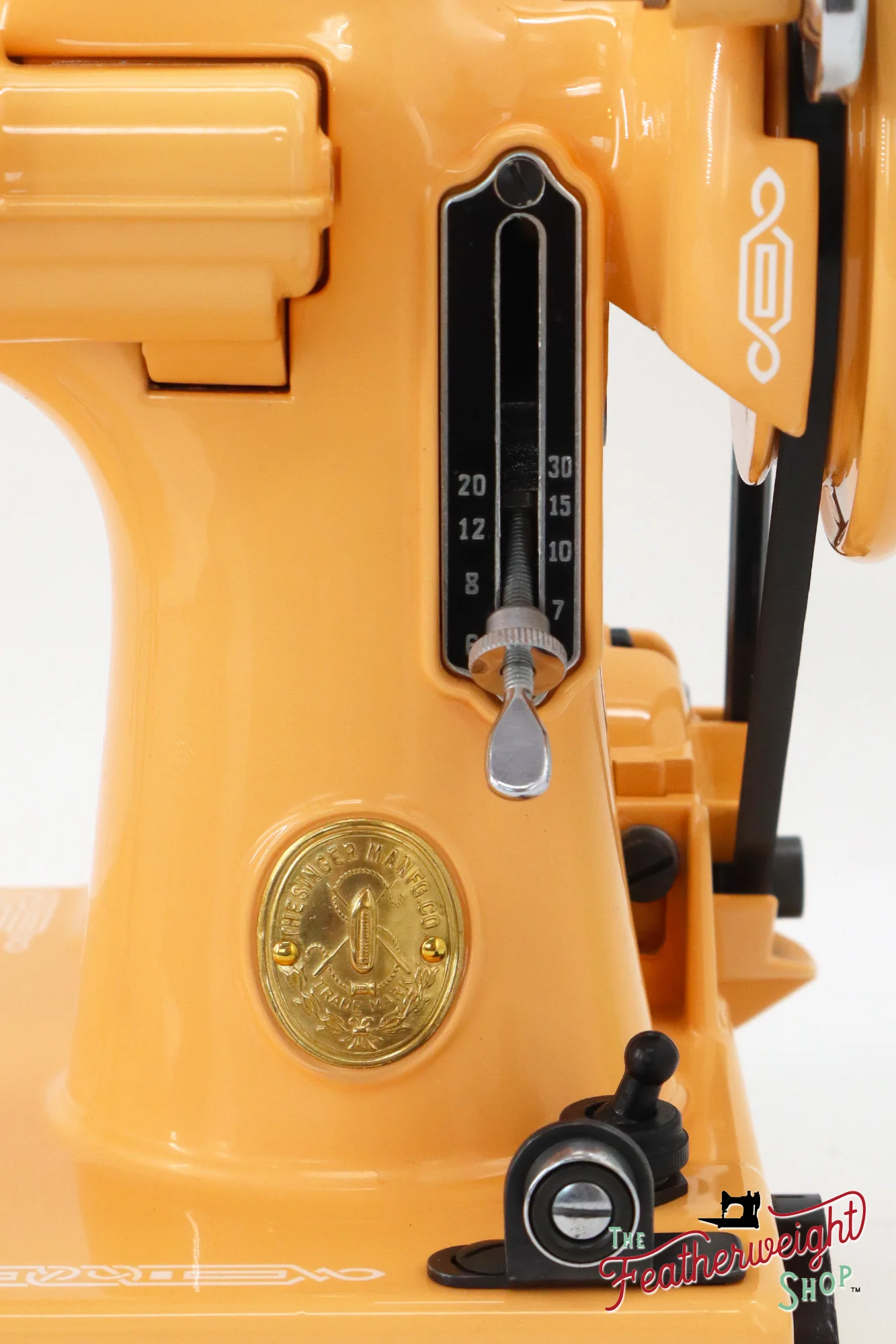 Singer Featherweight 221, AJ585*** - Fully Restored in Dreamcicle - Image 16