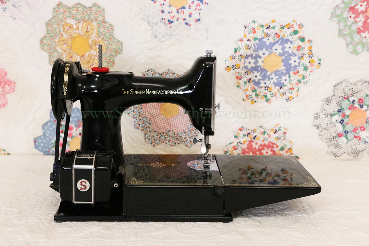 Singer Featherweight 221 Sewing Machine, AJ198*** - Image 7