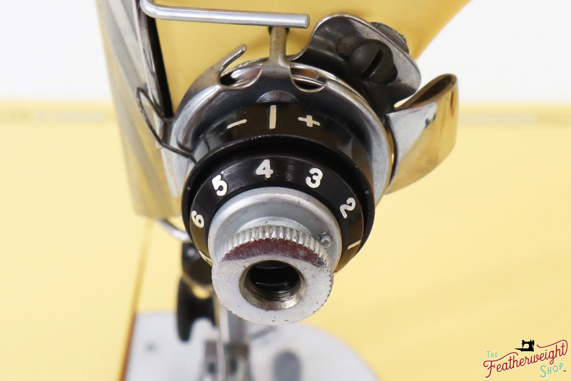 Singer Featherweight 221, AK578*** - Fully Restored in Happy Yellow - Image 15