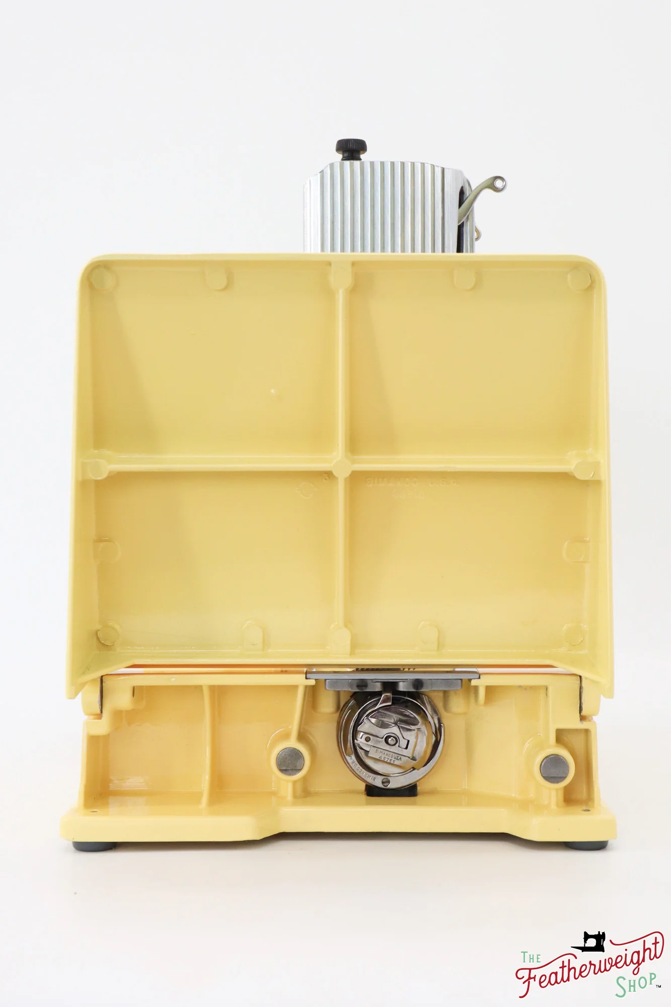 Singer Featherweight 221, AK578*** - Fully Restored in Happy Yellow - Image 6