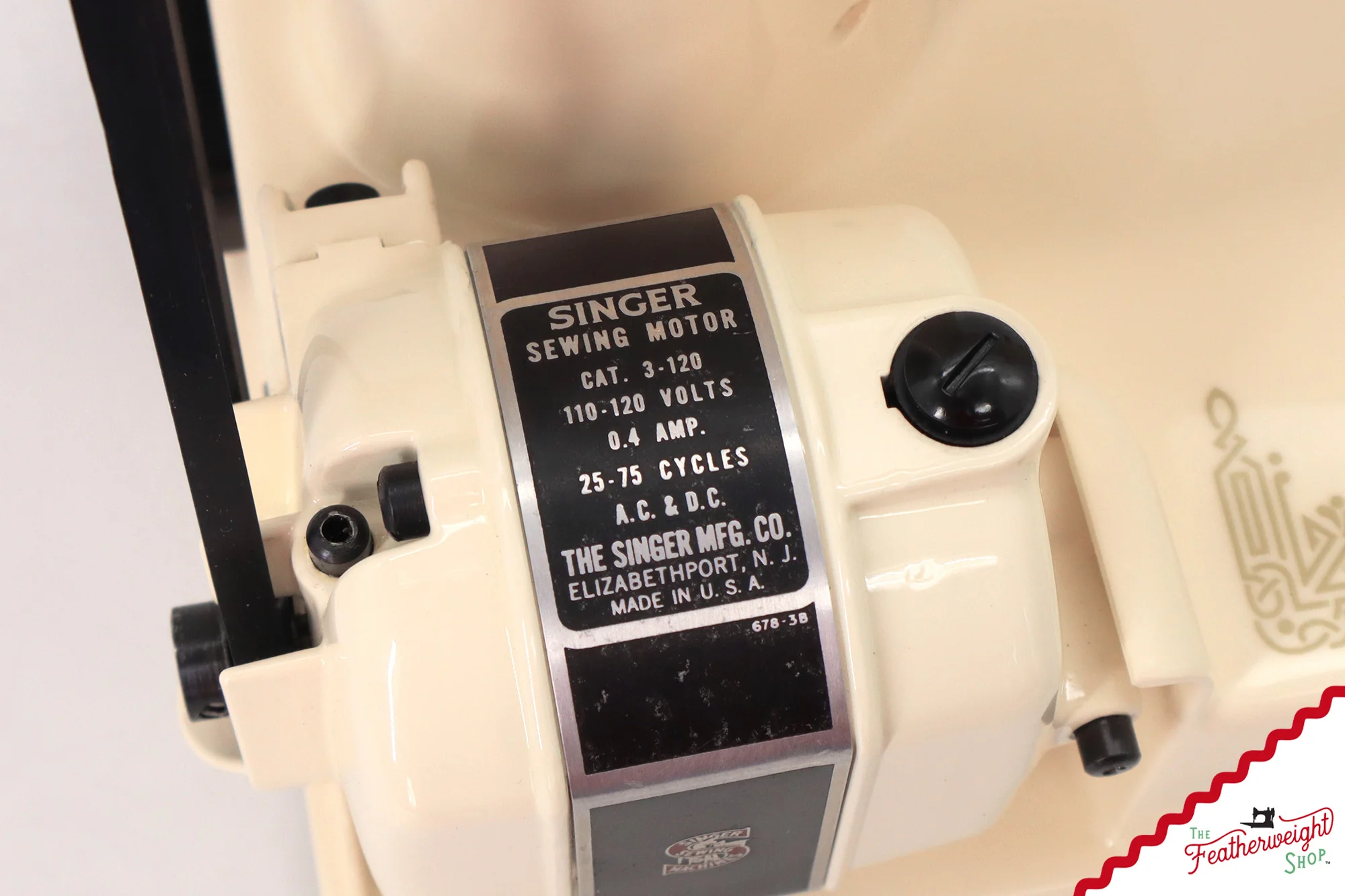 Singer Featherweight 221, AL0333** - Fully Restored in Sugar Cookie - Image 15
