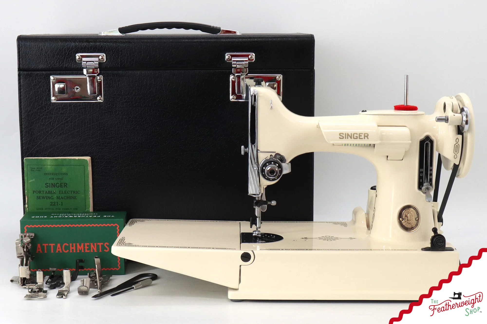 Singer Featherweight 221, AL0333** - Fully Restored in Sugar Cookie - Image 2