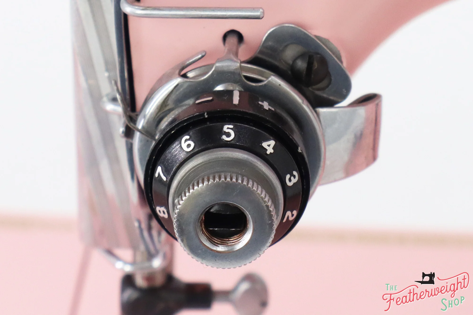Singer Featherweight 221, AL177*** - Fully Restored in Poodle Skirt Pink - Image 17