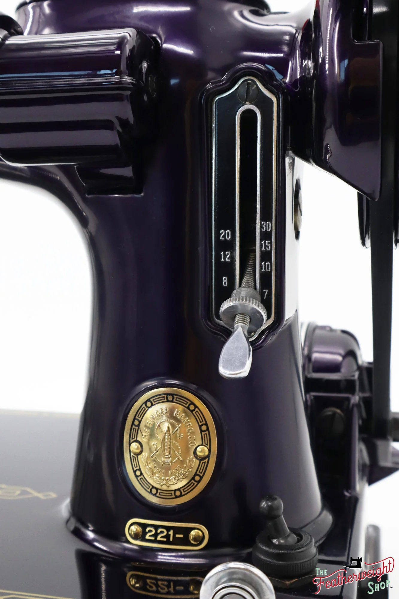 Singer Featherweight 221, AM180*** - Fully Restored in Black Iris - Image 14