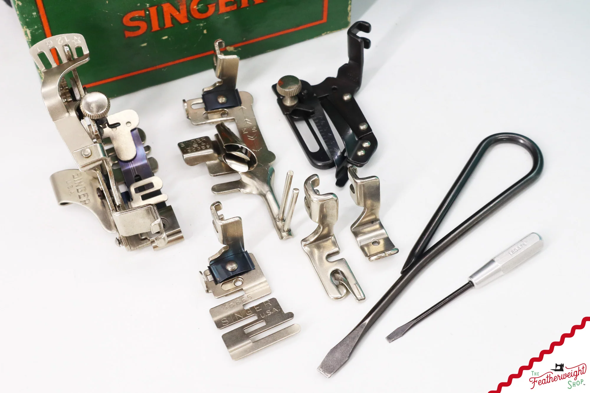 Singer Featherweight 221, AM781*** - Fully Restored in Tiffany Blue - Image 16