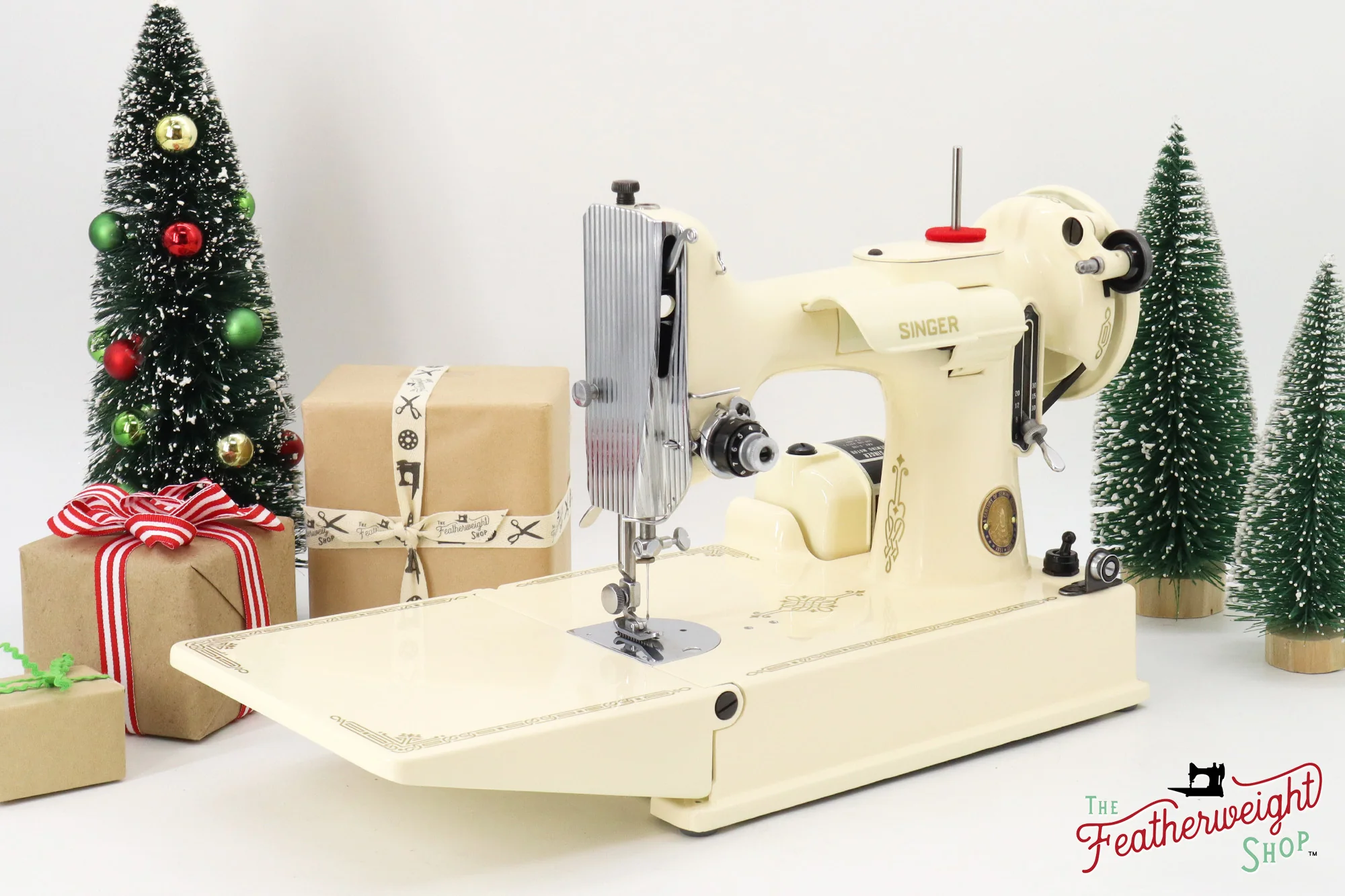 Singer Featherweight 221, Centennial - AK116*** - Fully Restored in Sugar Cookie - Image 2