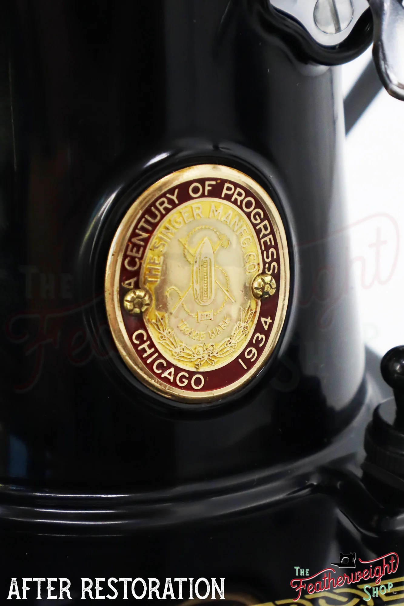 Singer Featherweight 221, Chicago World's Fair, Fully Restored in Gloss Black, AD547*** - RARE - Image 3
