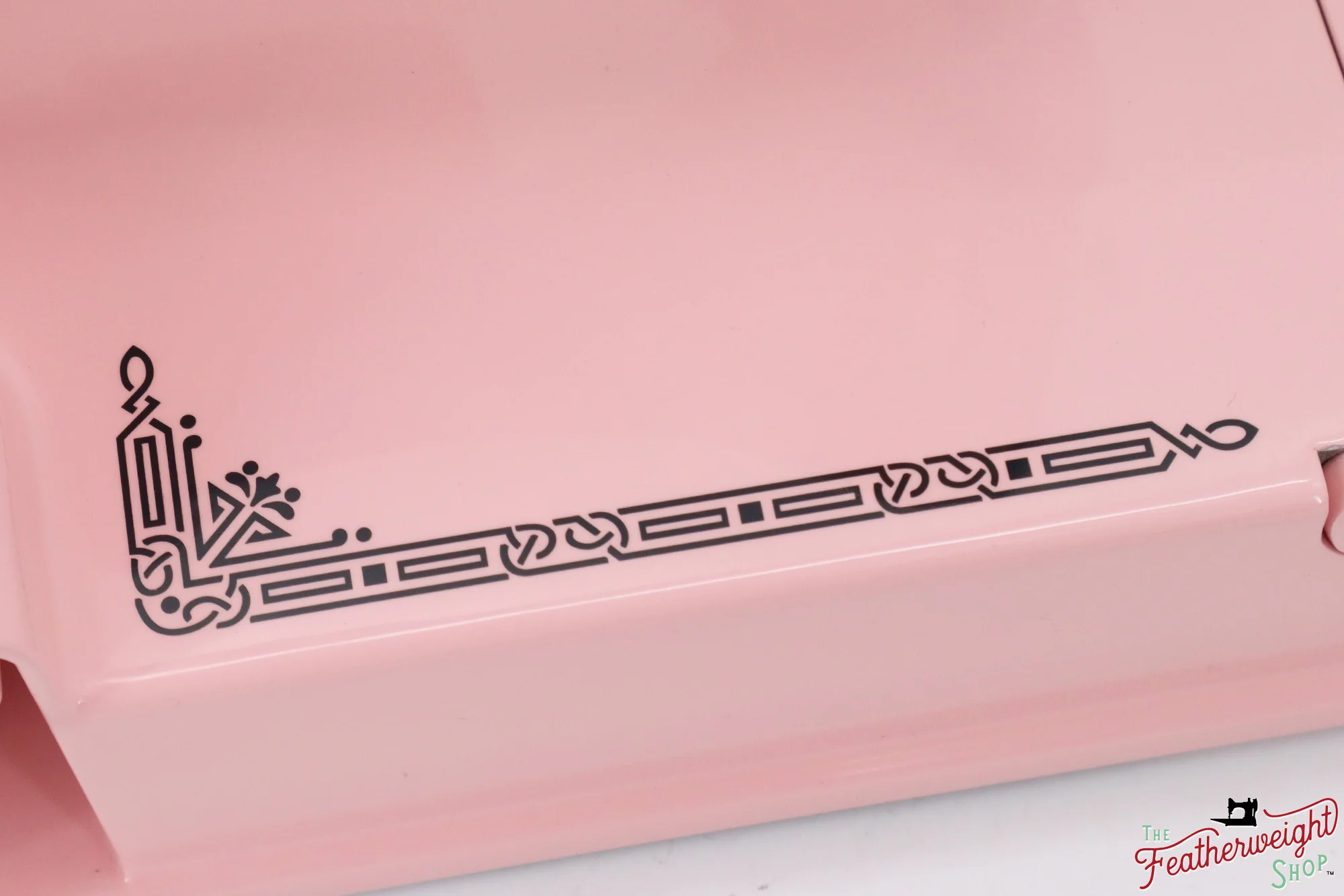 Singer Featherweight 221K, EF560*** - Fully Restored in Rosy Posy Pink - Image 13