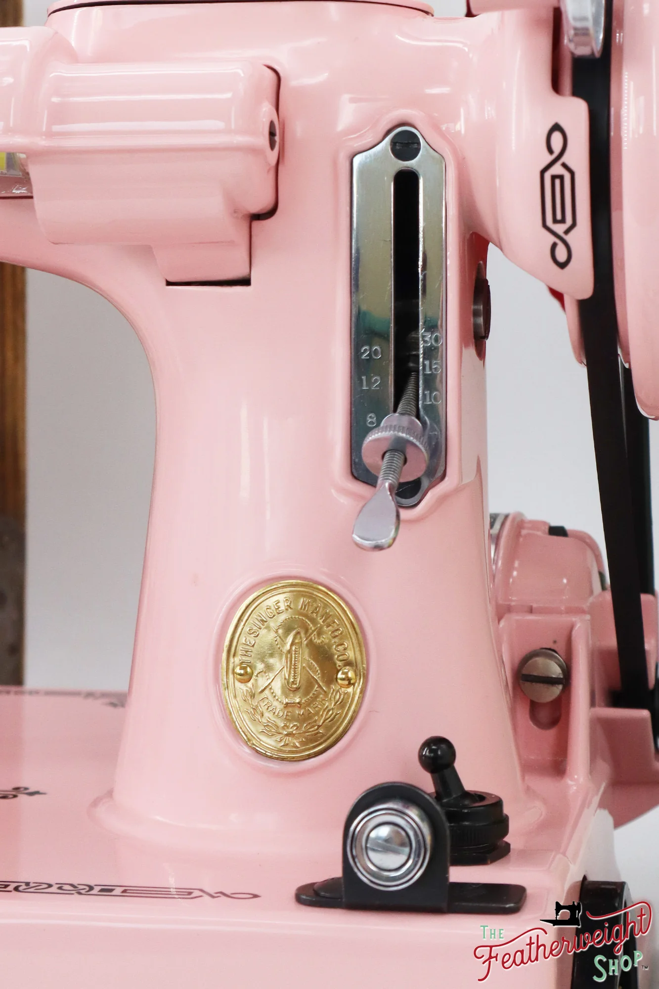Singer Featherweight 221K, EF560*** - Fully Restored in Rosy Posy Pink - Image 16