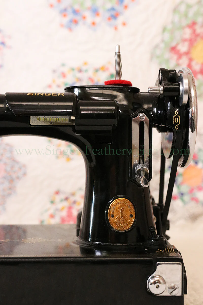 Singer Featherweight 221 Sewing machine, 1933 AD541*** - Image 23
