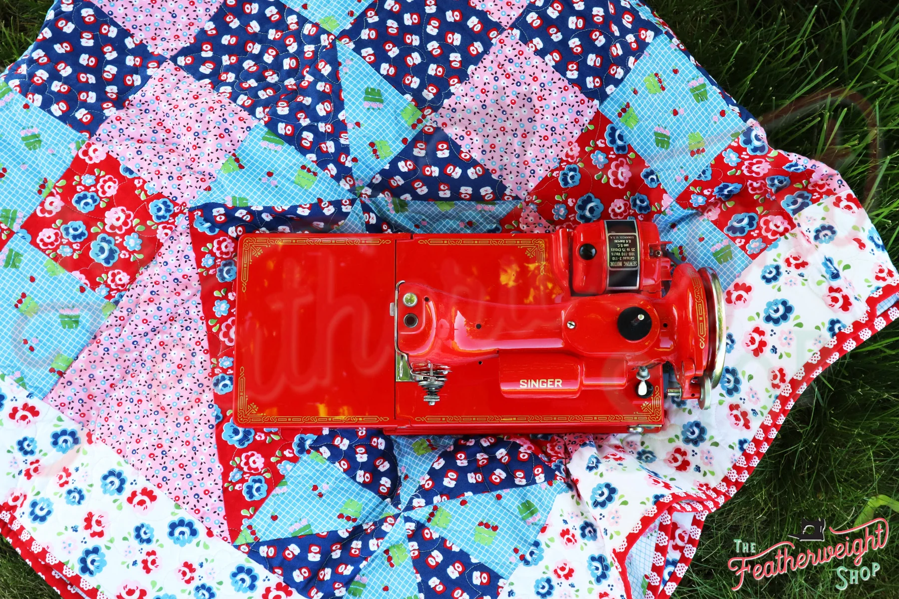 Singer Featherweight 221 Sewing Machine 1933 AD550*** - Fully Restored in Liberty Red - Image 3