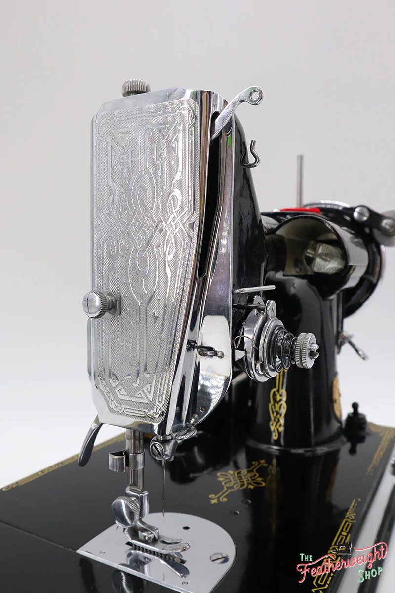 Singer Featherweight 221 Sewing machine, 1934 AD787*** - Image 15