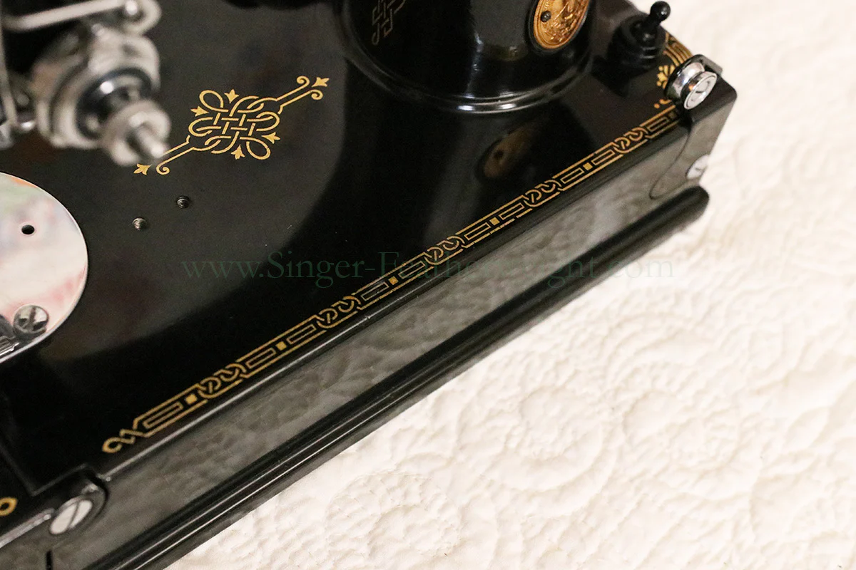 Singer Featherweight 221 Sewing machine, 1935 AD945*** - Image 10