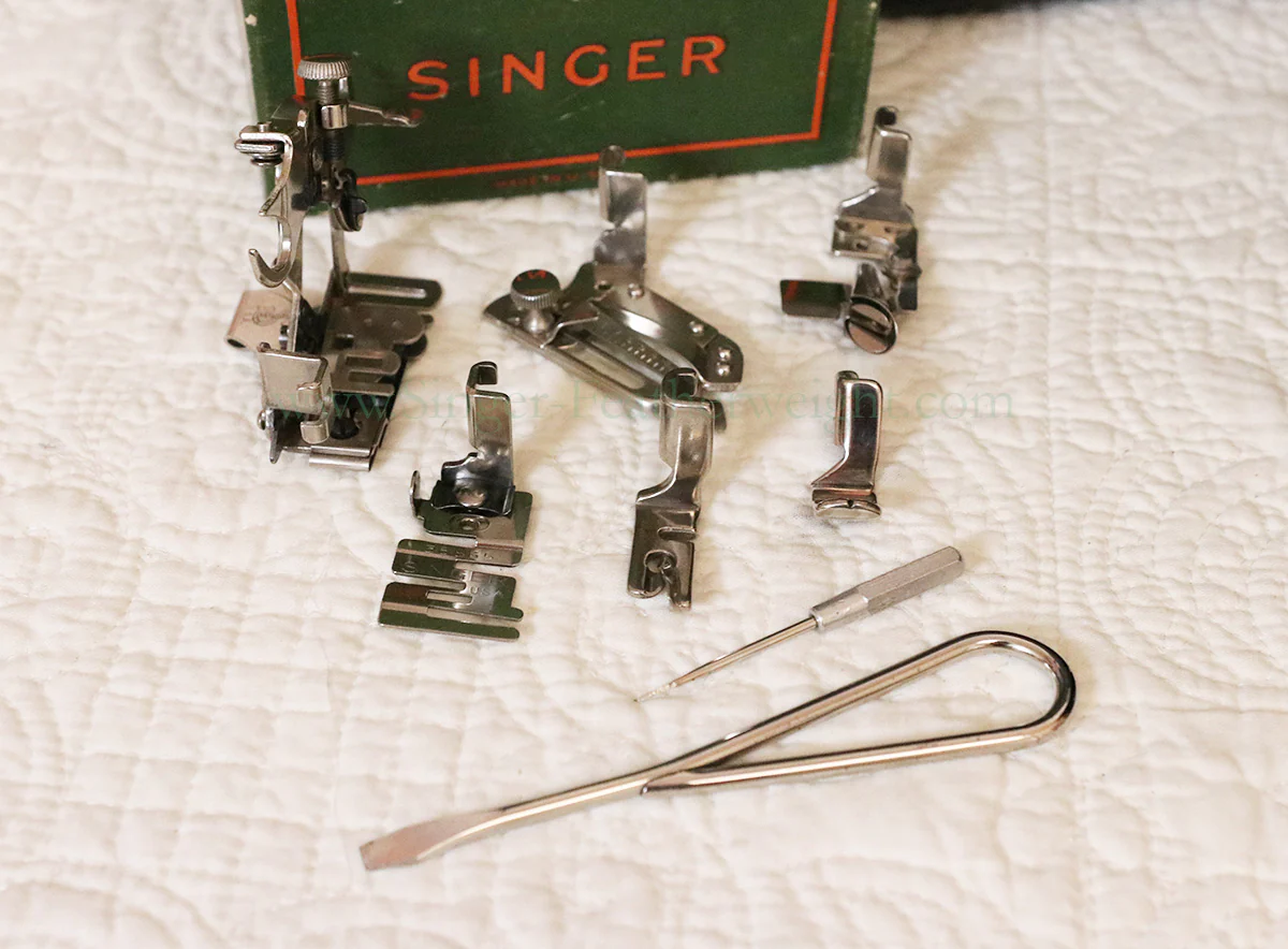 Singer Featherweight 221 Sewing machine, 1935 AD945*** - Image 20