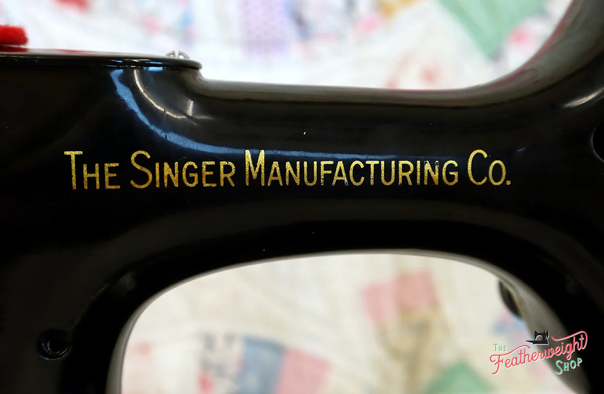 Singer Featherweight 221 Sewing machine, 1935 AD880*** - Image 17