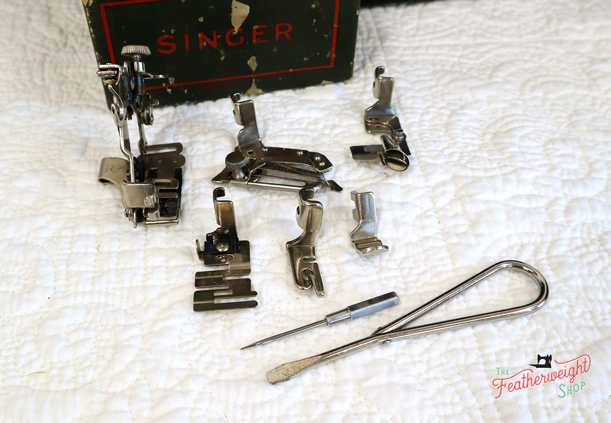 Singer Featherweight 221 Sewing machine, 1935 AD880*** - Image 20
