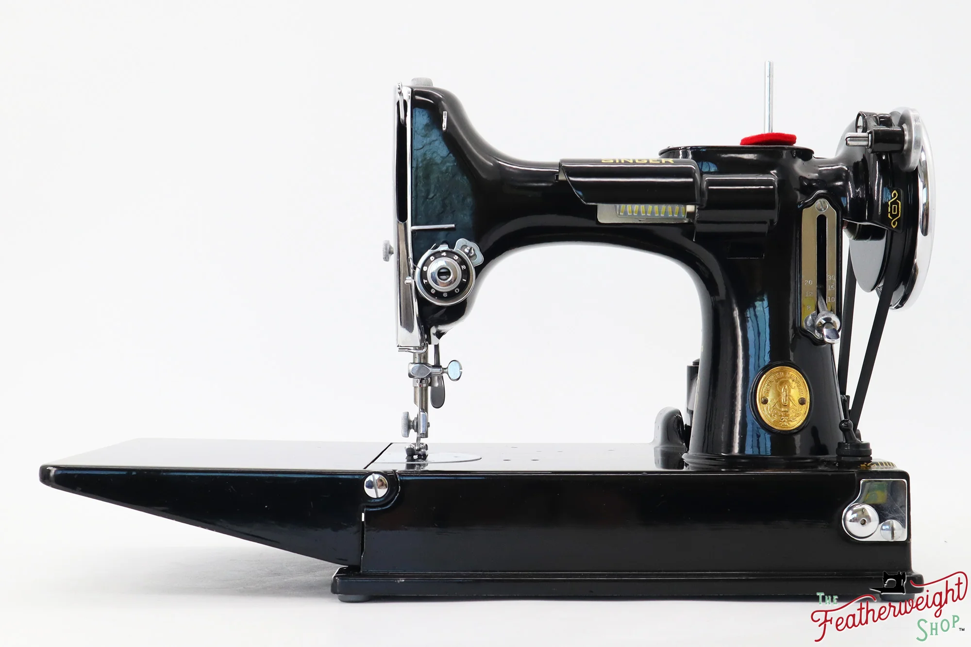 Singer Featherweight 221 Sewing Machine, 1935 AD889*** - Image 2