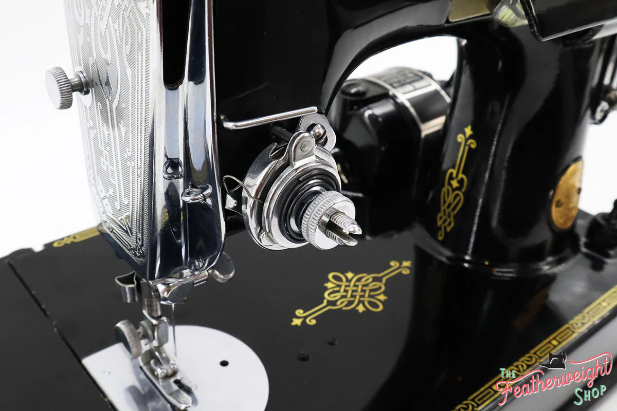 Singer Featherweight 221 Sewing Machine, 1936 AE063*** - Image 17