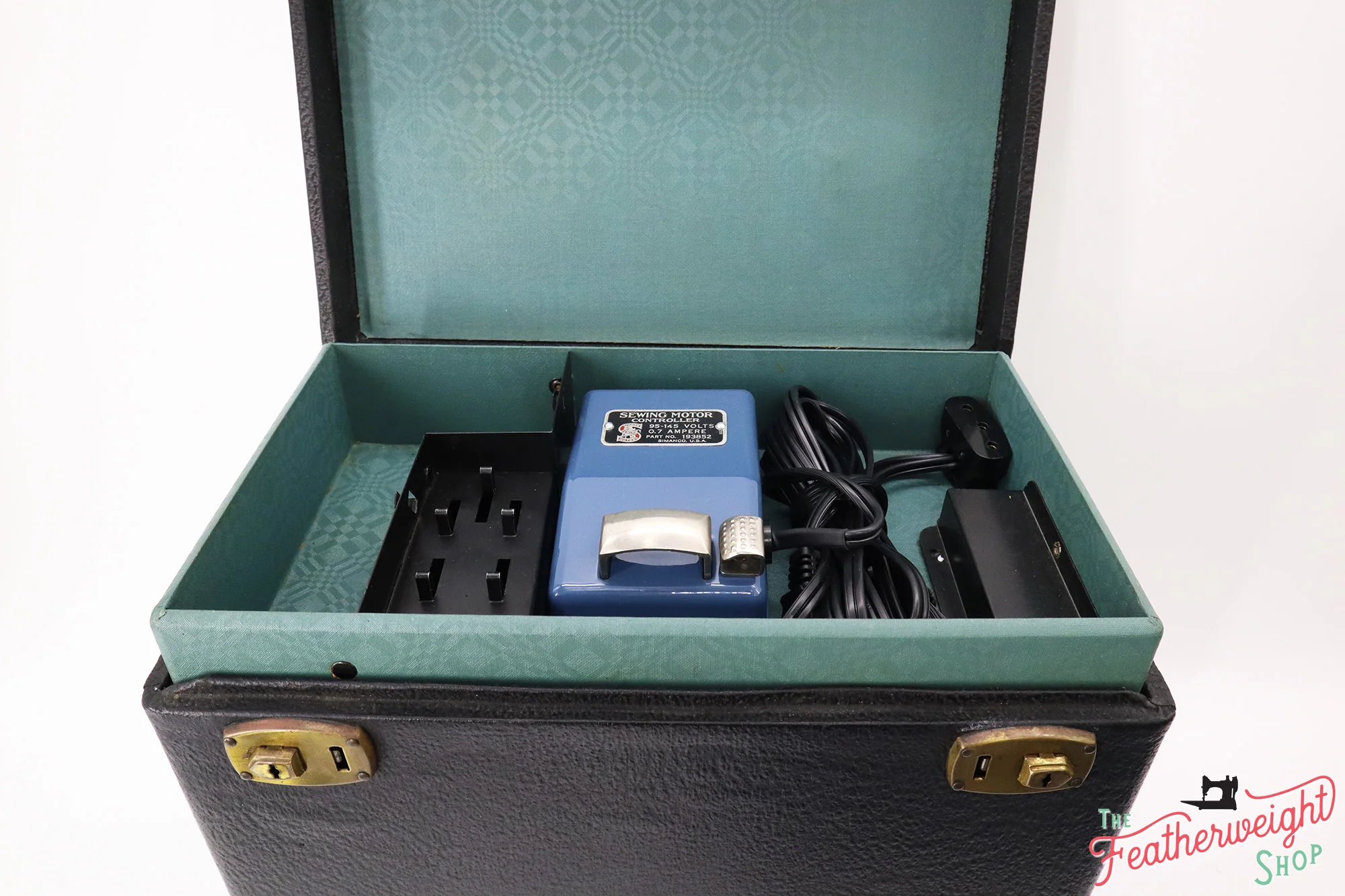 Singer Featherweight 221 Sewing Machine AD722*** - Fully Restored in Denim - Image 3