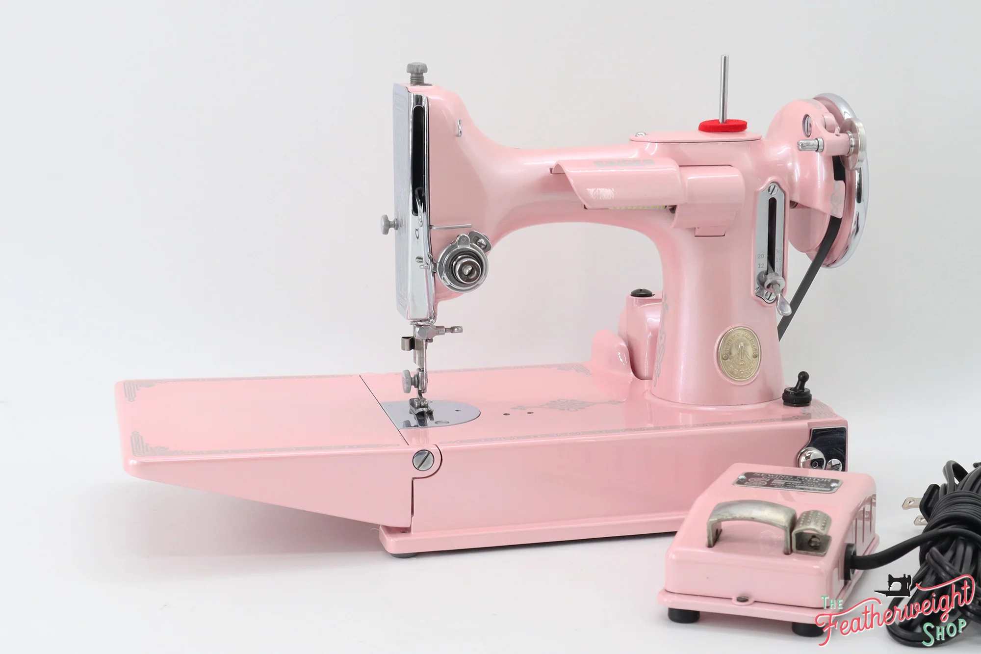 Singer Featherweight 221 Sewing Machine AE060*** - Fully Restored in Pink Frosting - Image 2