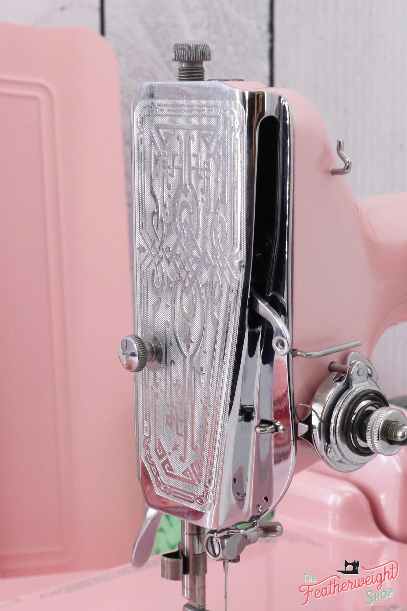 Singer Featherweight 221 Sewing Machine AE060*** - Fully Restored in Pink Frosting - Image 9