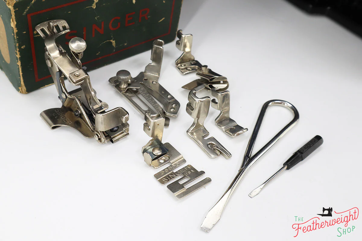 Singer Featherweight 221 Sewing Machine, AE217*** - Image 18