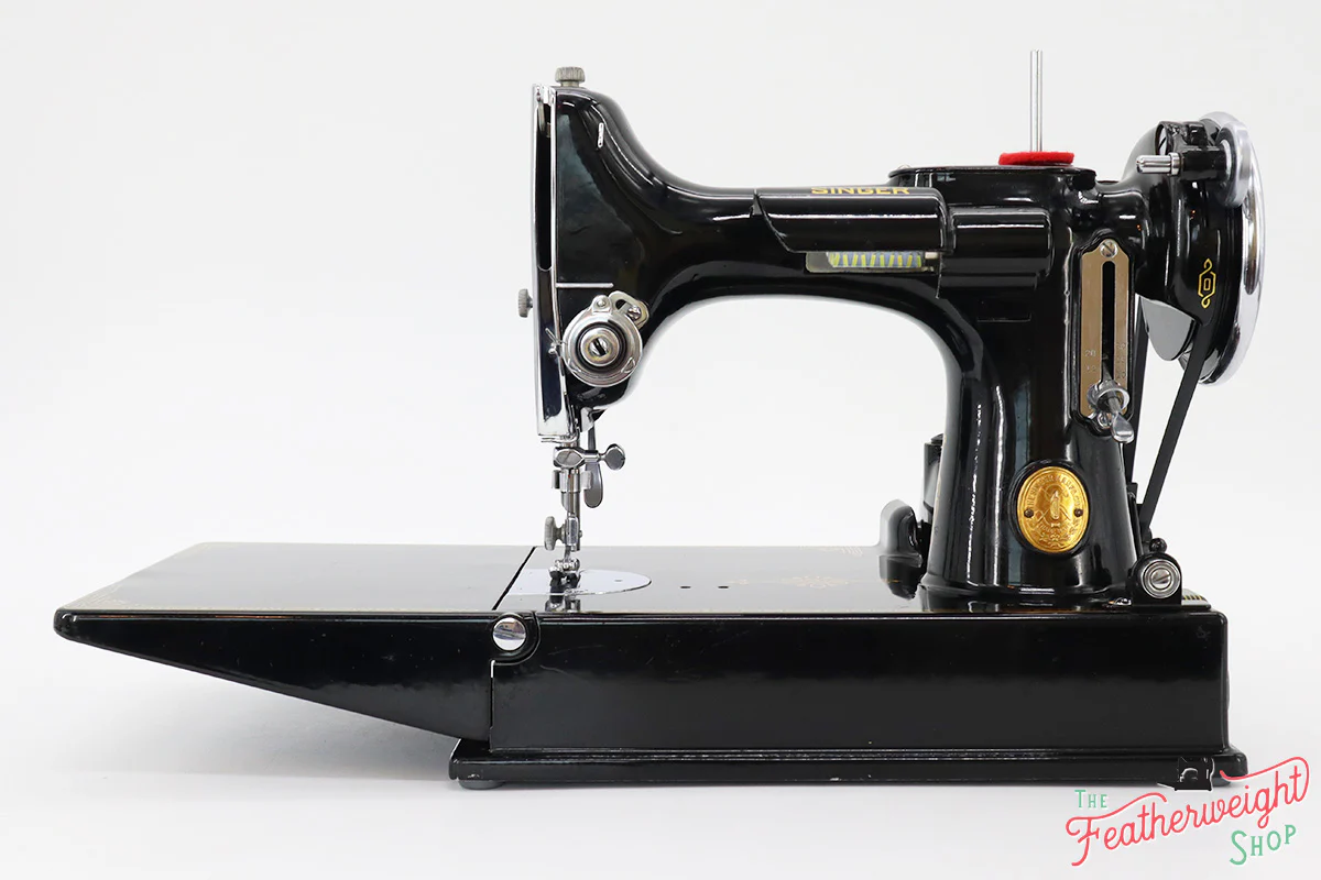 Singer Featherweight 221 Sewing Machine, AE217*** - Image 2