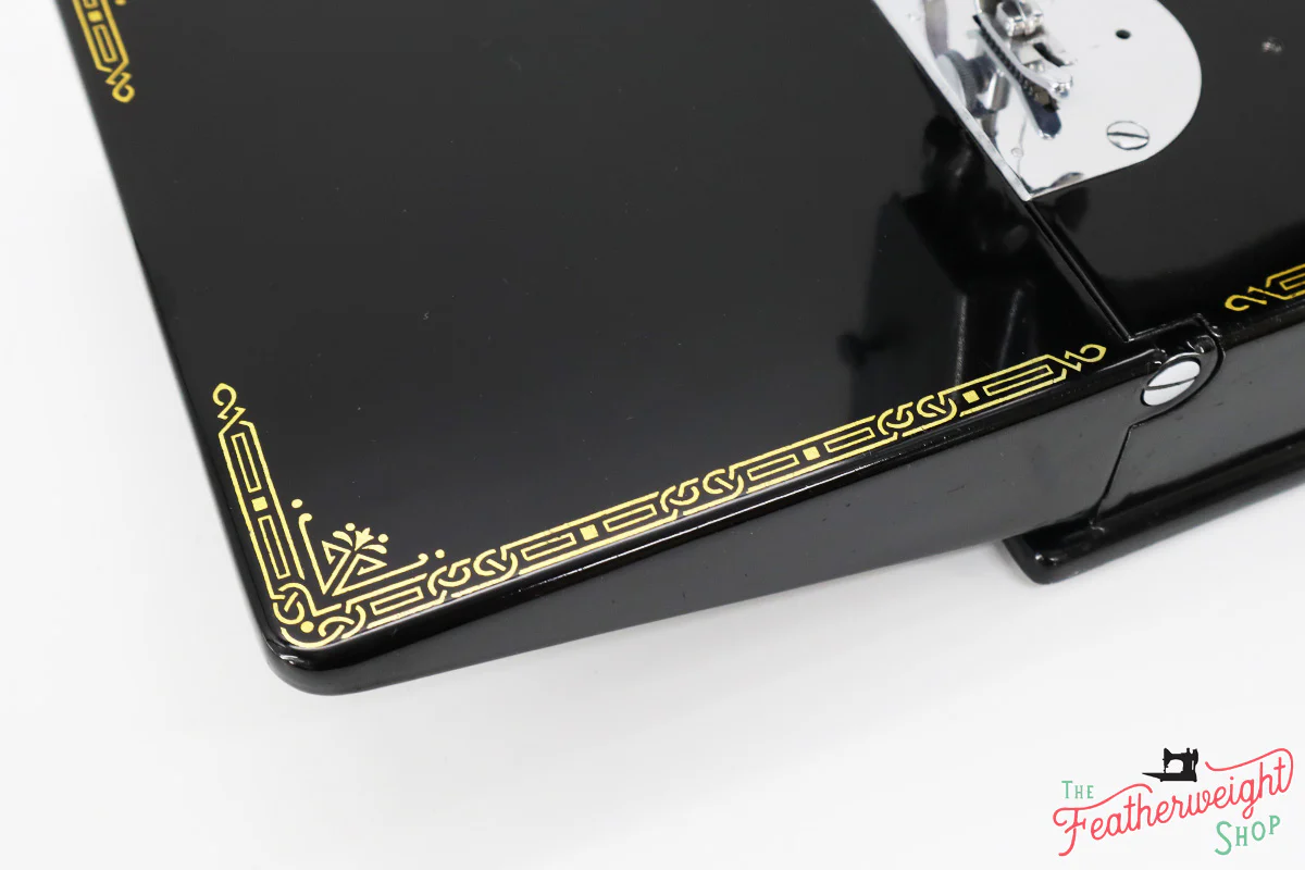 Singer Featherweight 221 Sewing Machine, AE217*** - Image 8