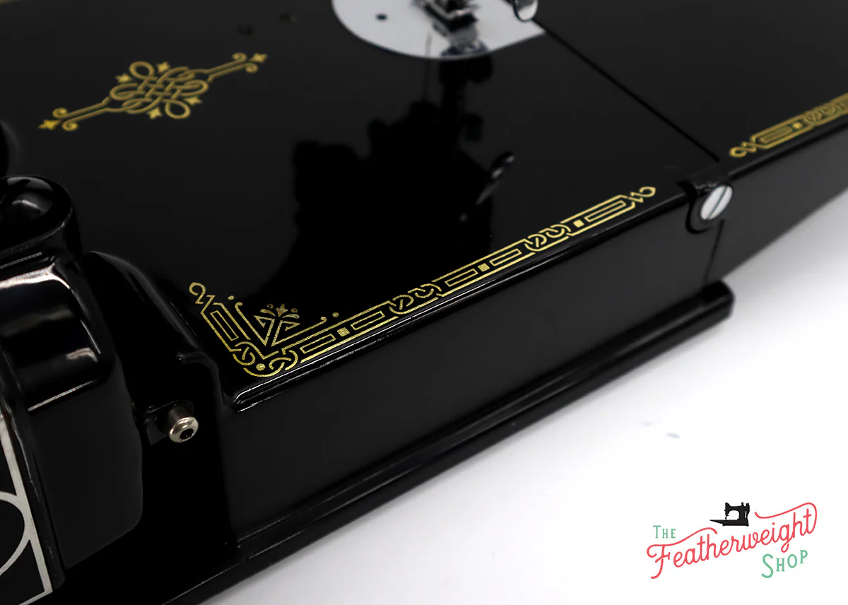 Singer Featherweight 221 Sewing Machine, AE220*** - Image 12