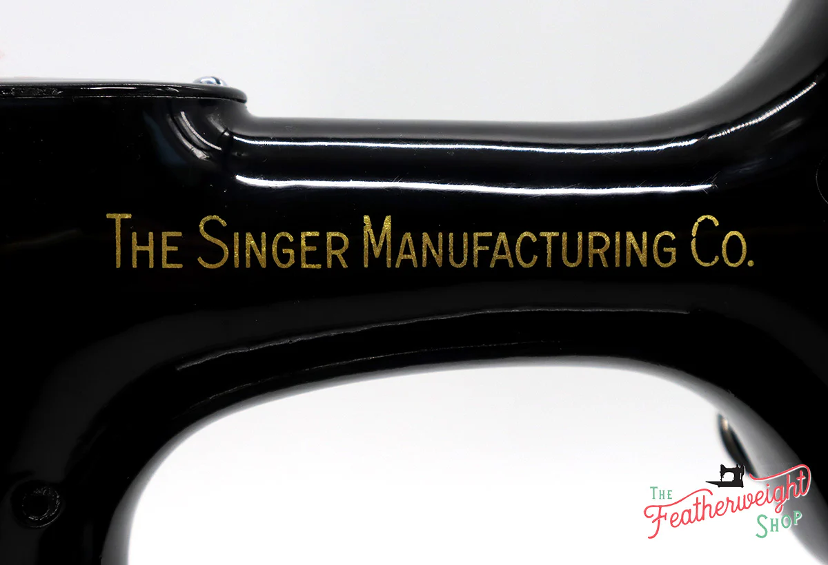 Singer Featherweight 221 Sewing Machine, AE220*** - Image 13