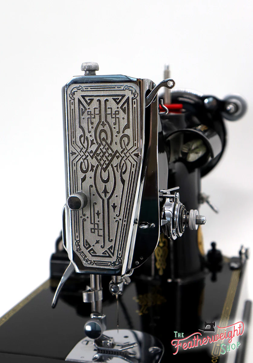 Singer Featherweight 221 Sewing Machine, AE220*** - Image 15