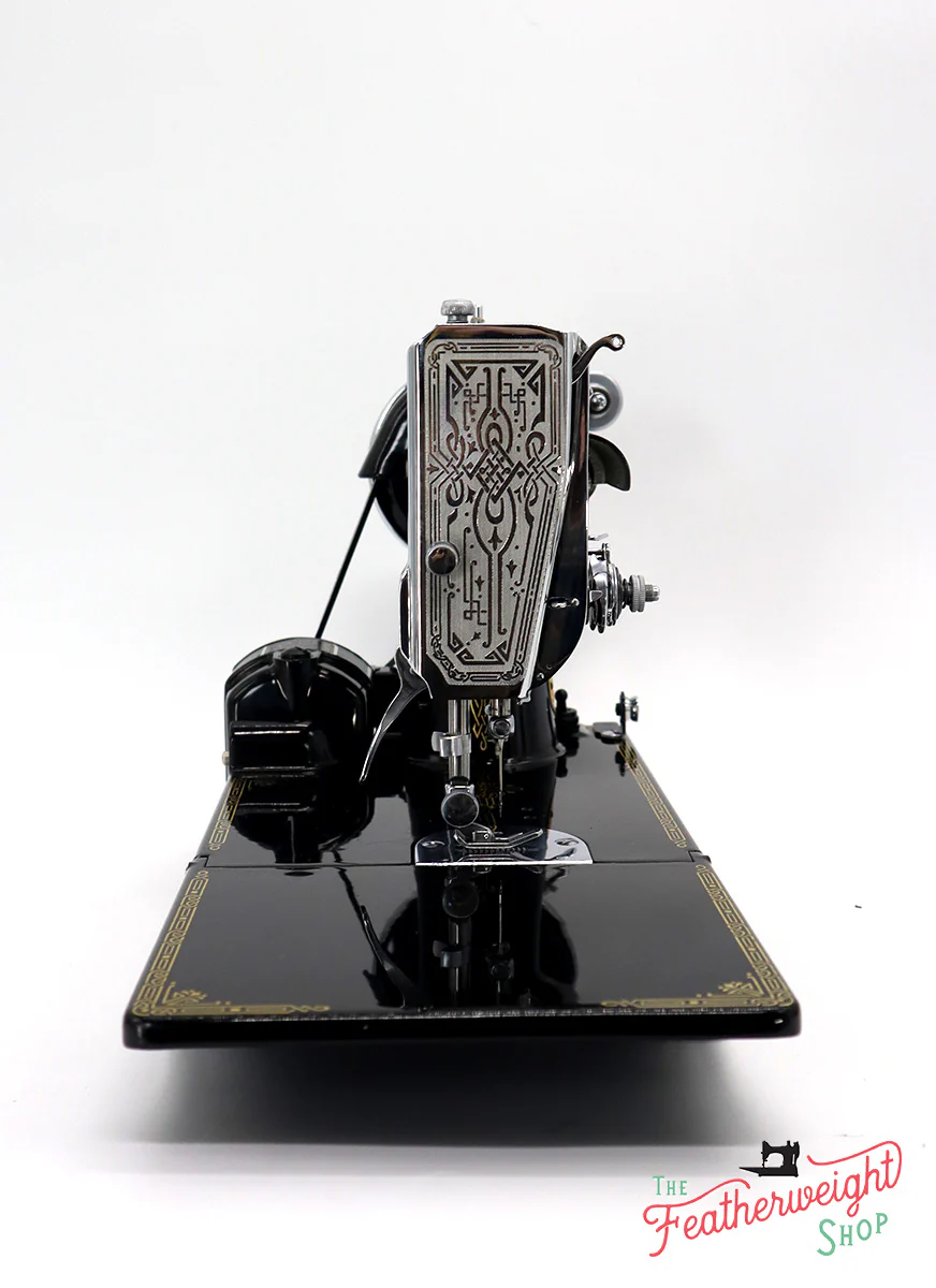 Singer Featherweight 221 Sewing Machine, AE220*** - Image 4