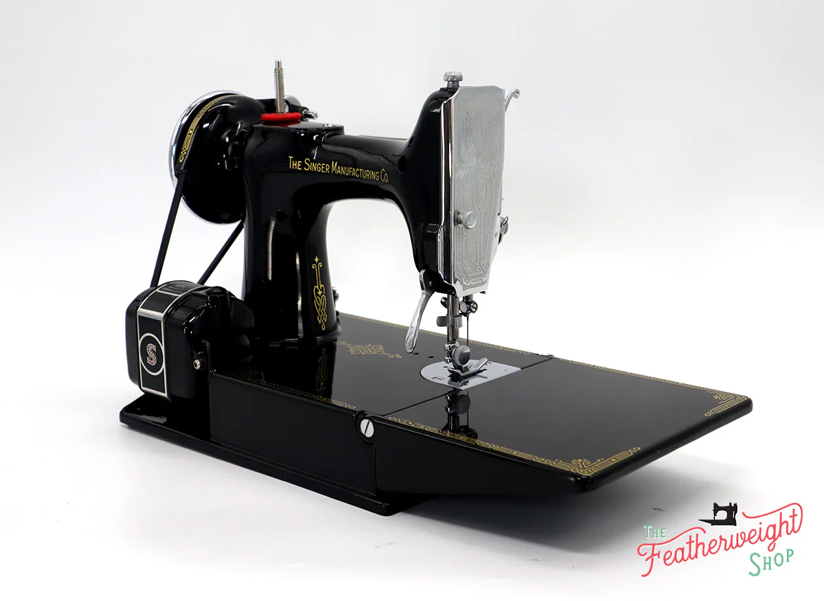 Singer Featherweight 221 Sewing Machine, AE220*** - Image 6