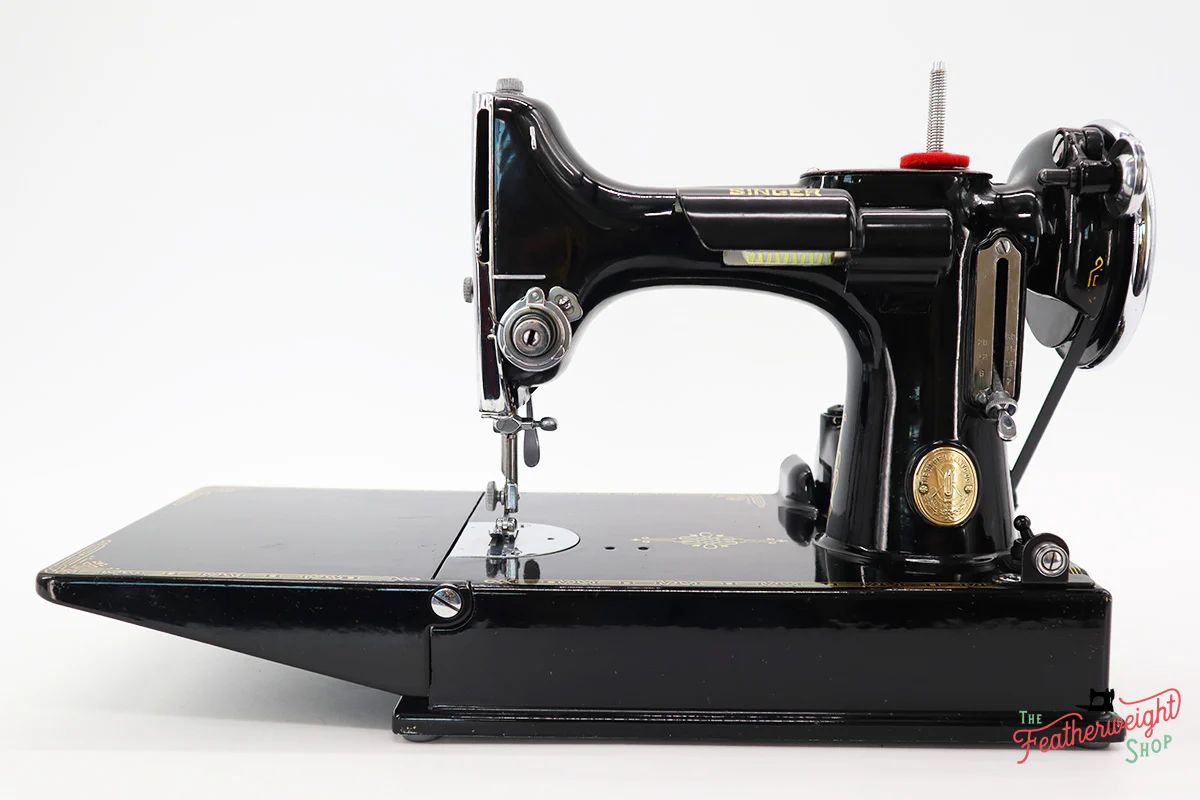 Singer Featherweight 221 Sewing Machine, 1936 AE300*** - Image 3