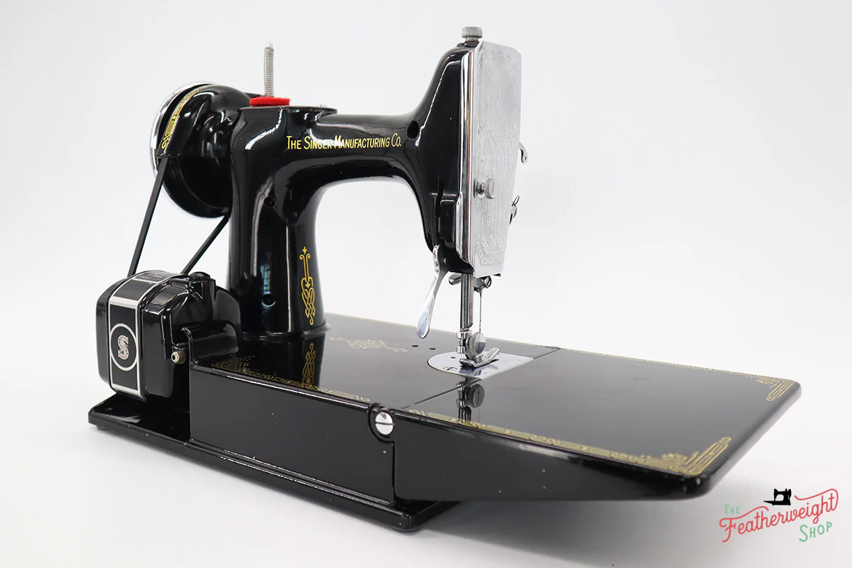 Singer Featherweight 221 Sewing Machine, 1936 AE300*** - Image 6
