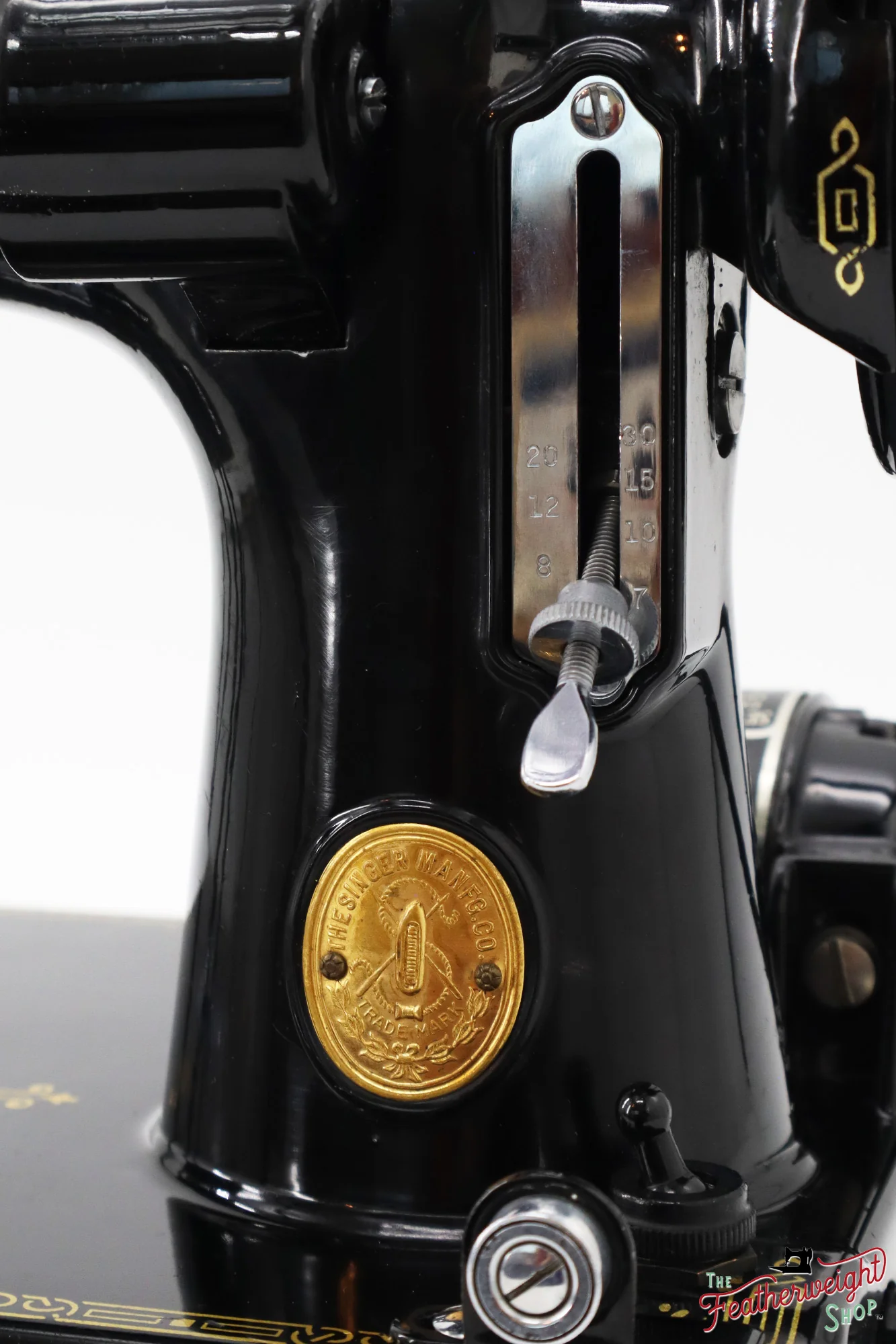 Singer Featherweight 221 Sewing Machine, AE3033** - 1936 - Image 16