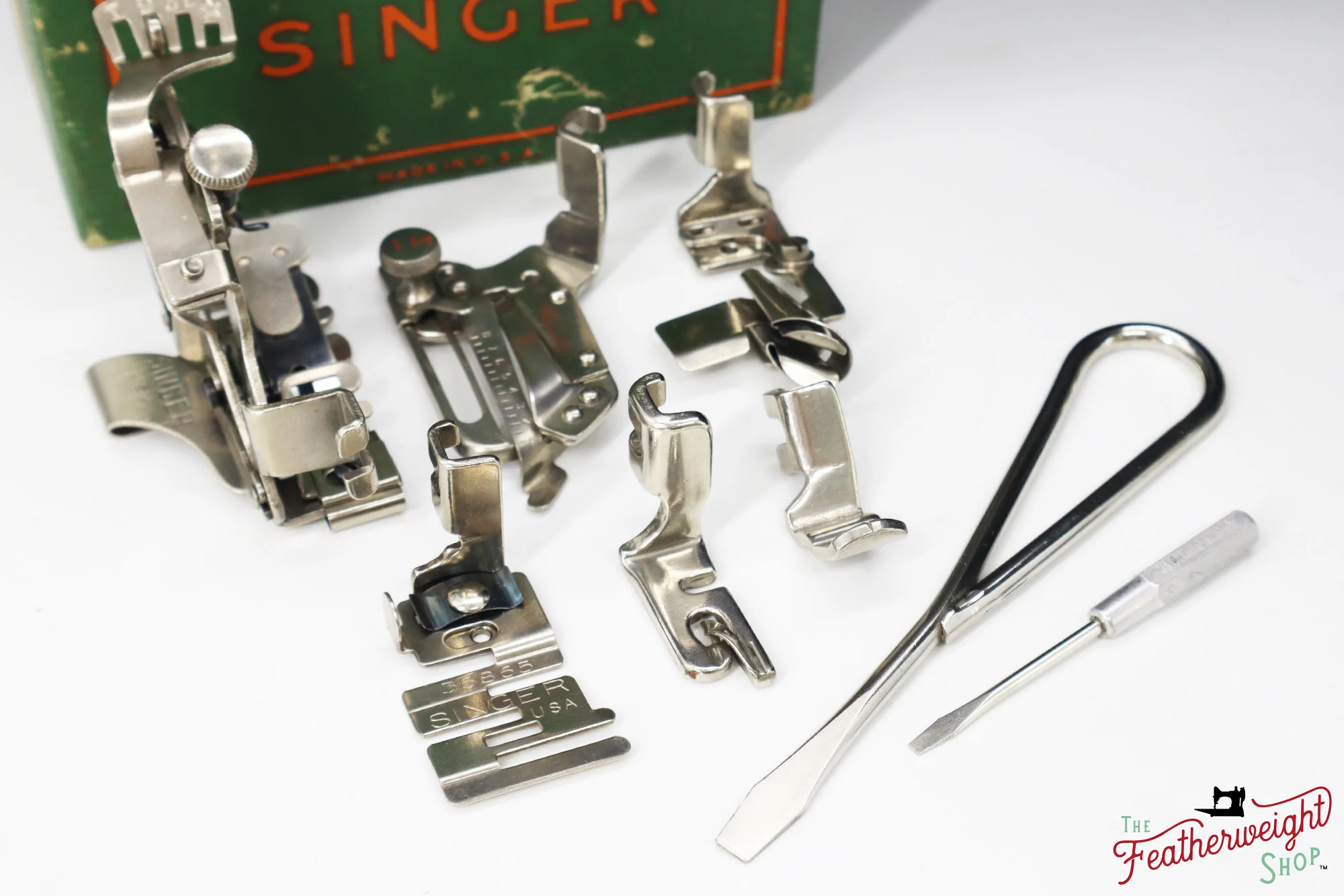 Singer Featherweight 221 Sewing Machine, AE420*** - 1937 - Image 18