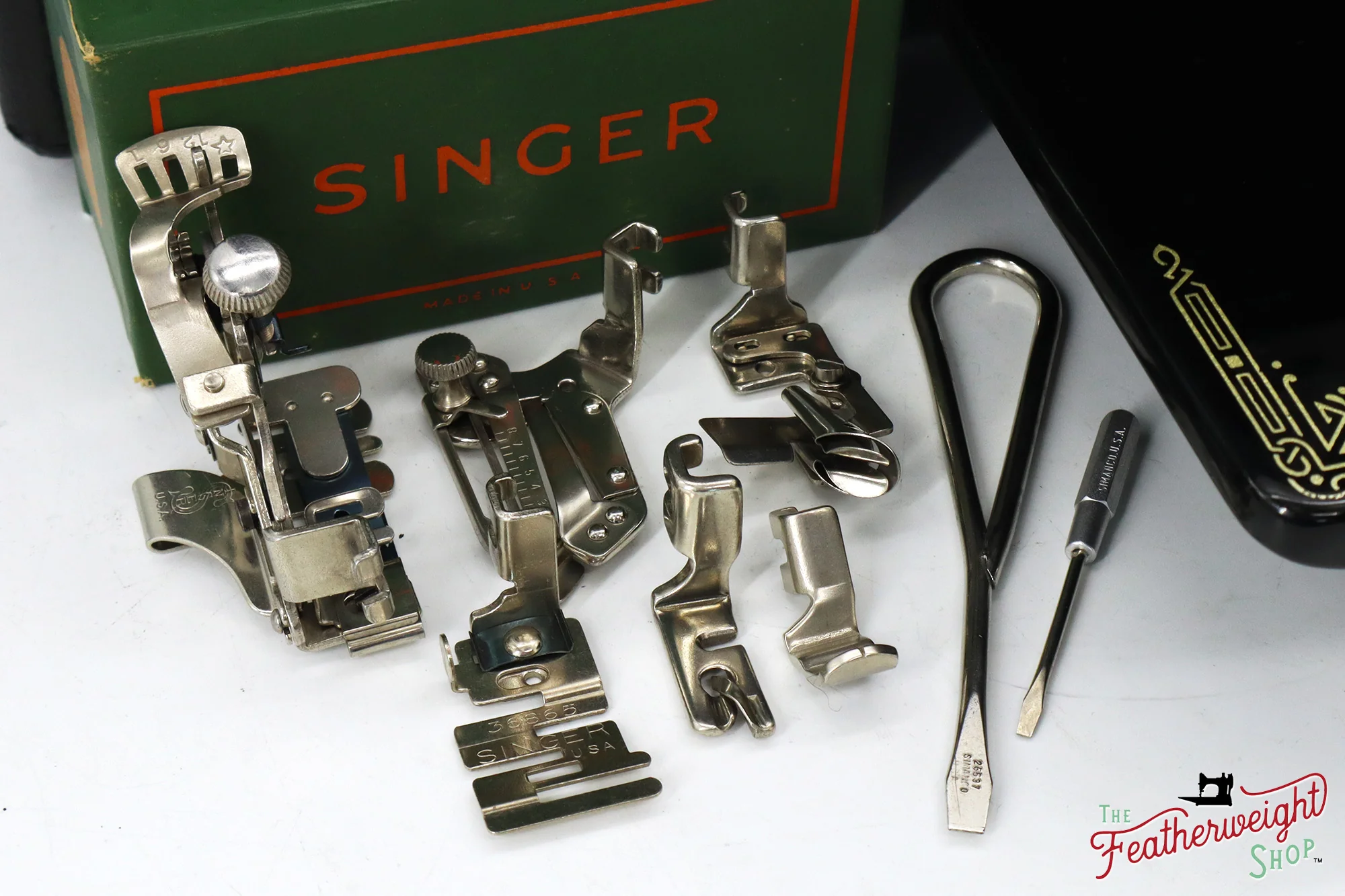 Singer Featherweight 221 Sewing Machine, AE538*** - 1937 - Image 20