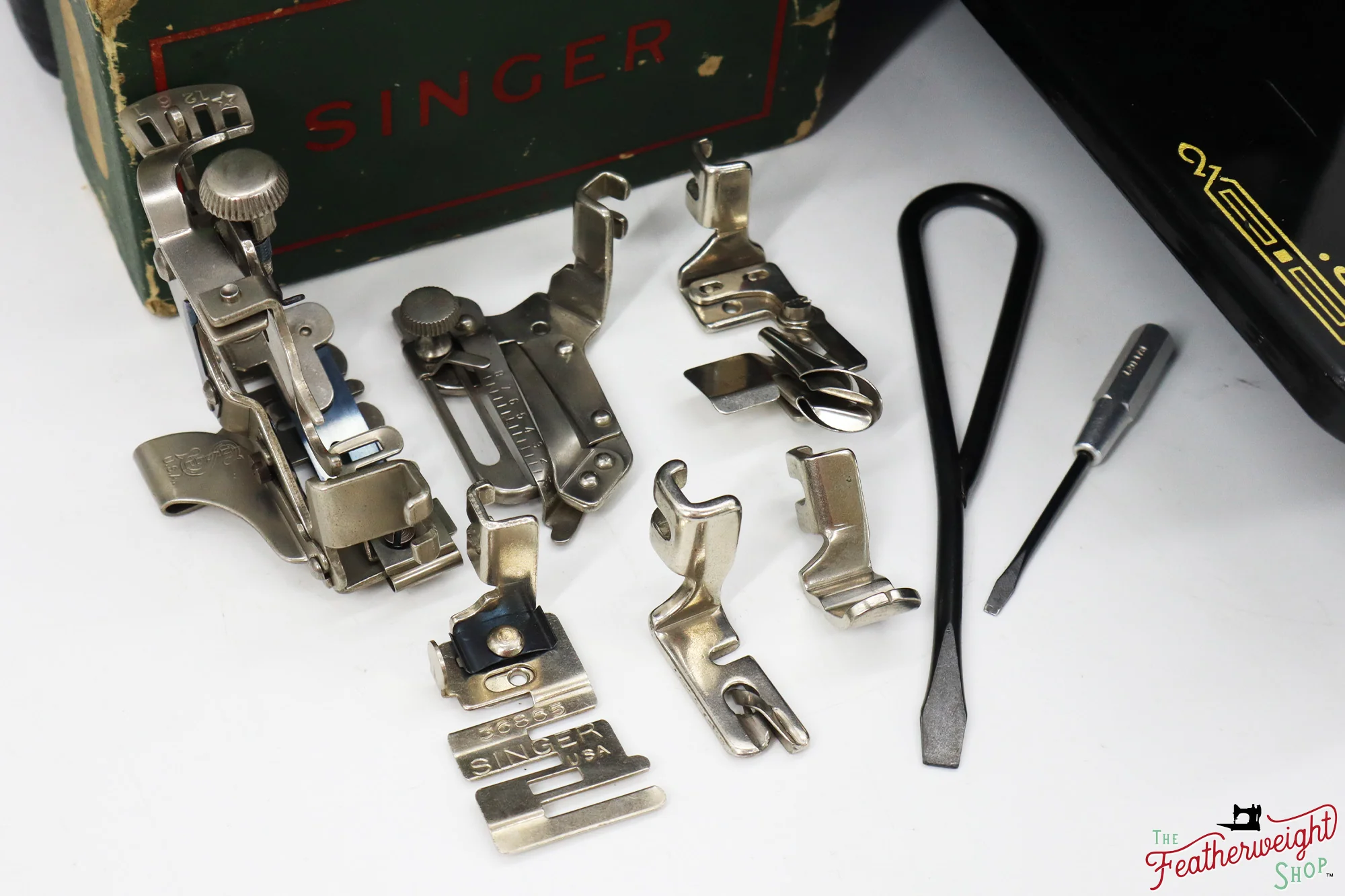 Singer Featherweight 221 Sewing Machine, AE776*** - 1937 - Image 17