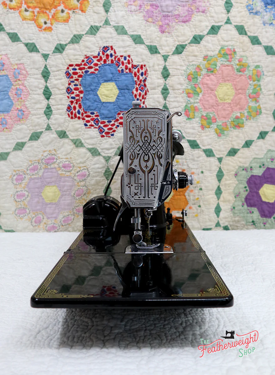 Singer Featherweight 221 Sewing Machine, AE789*** - Image 4
