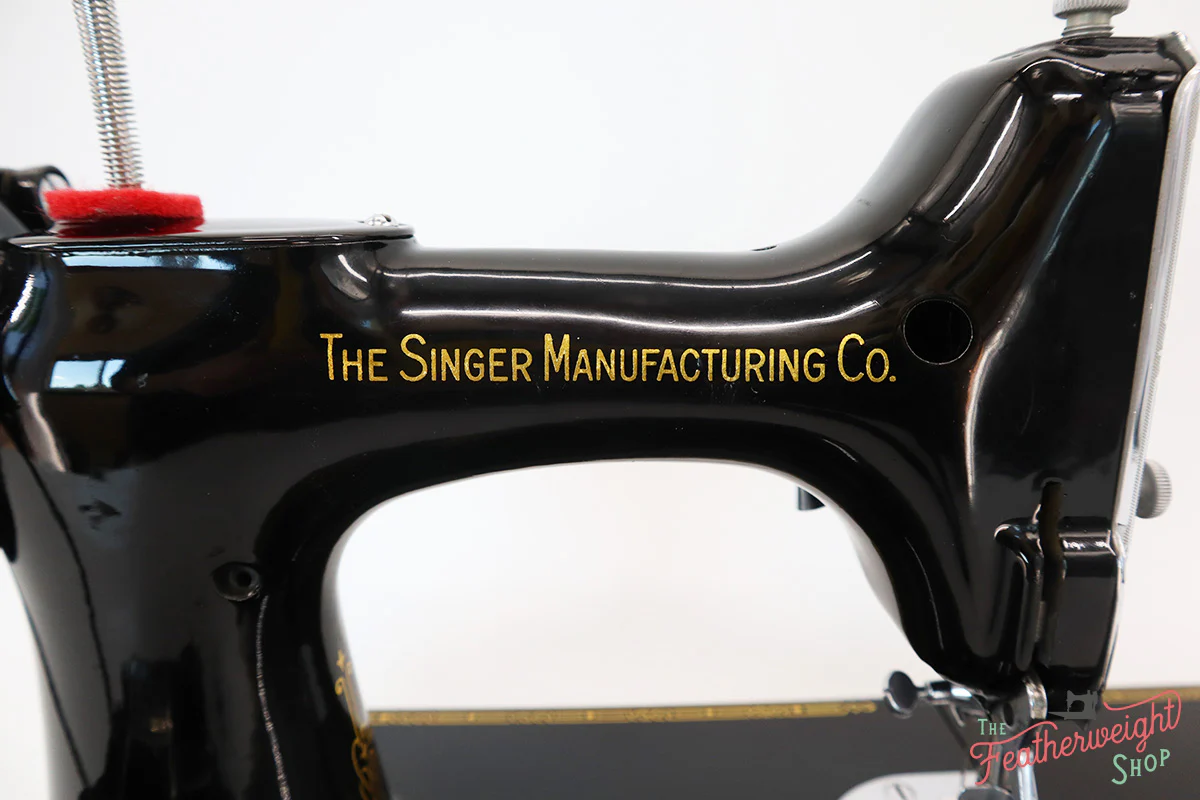 Singer Featherweight 221 Sewing Machine, AE987*** - Image 11