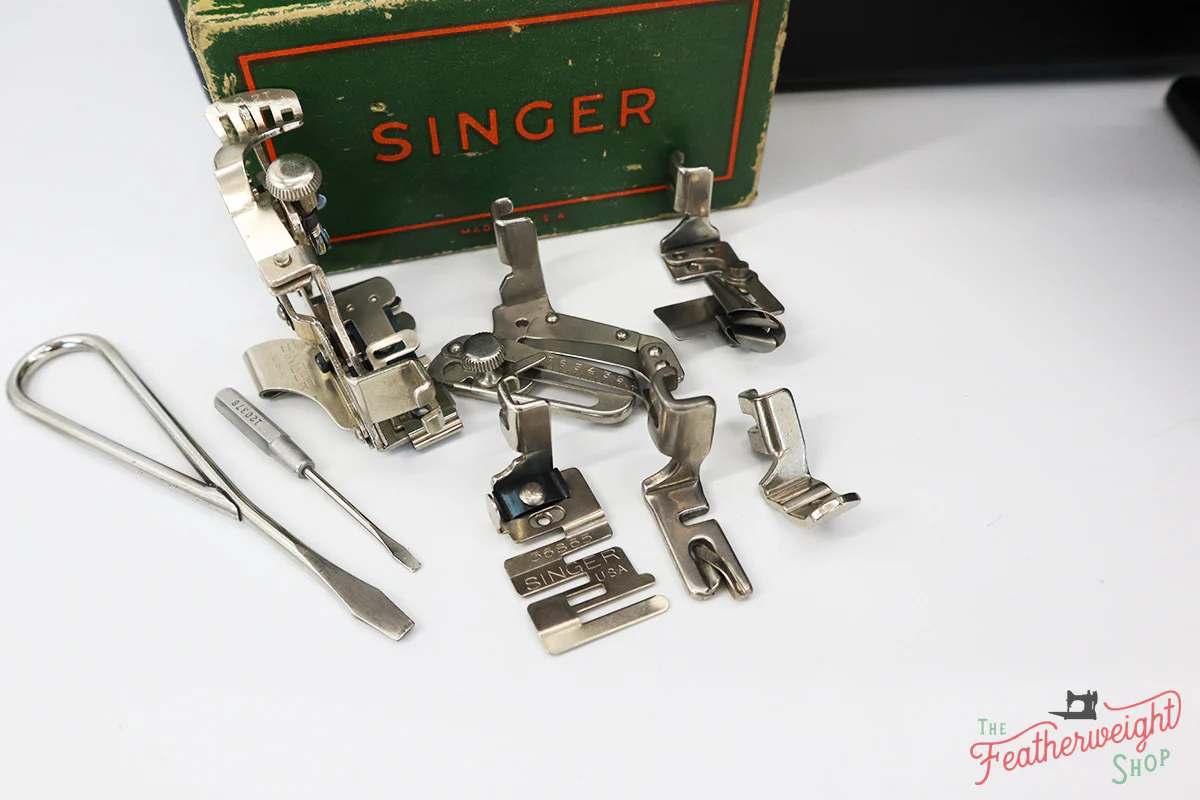 Singer Featherweight 221 Sewing Machine, AE987*** - Image 16