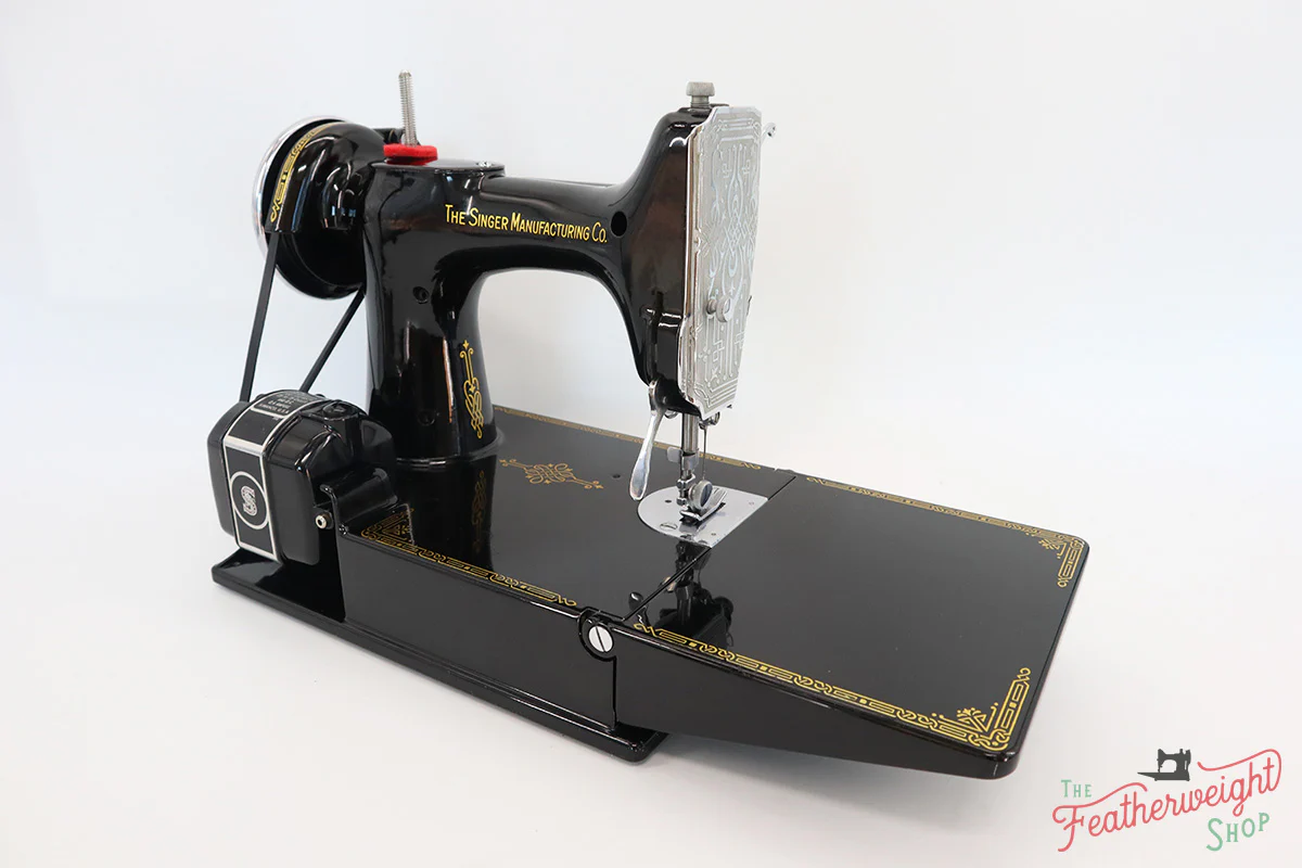 Singer Featherweight 221 Sewing Machine, AE987*** - Image 4
