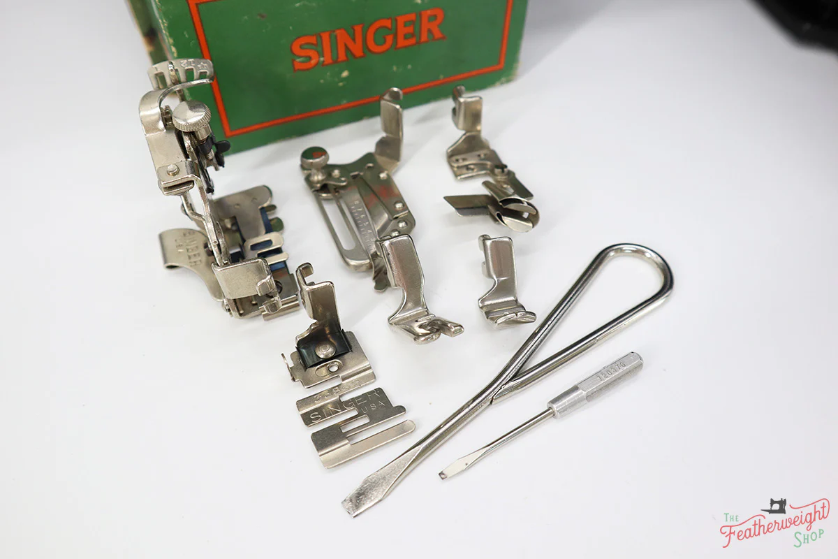 Singer Featherweight 221 Sewing Machine, AF076*** - Image 17