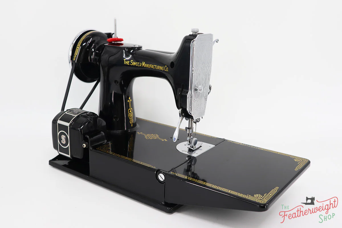 Singer Featherweight 221 Sewing Machine, AF081*** - Image 5